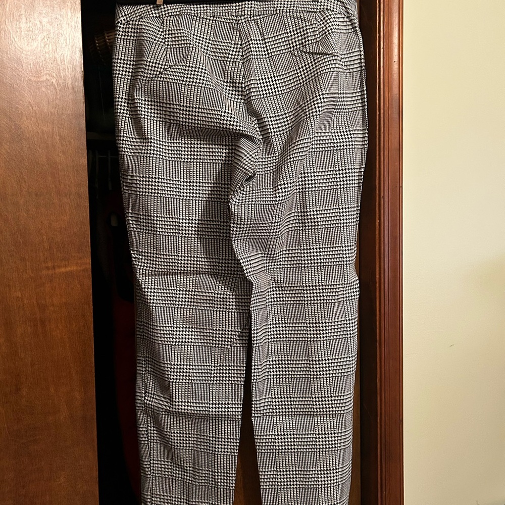 George Monochrome Patterned Pants - Picture 3 of 3